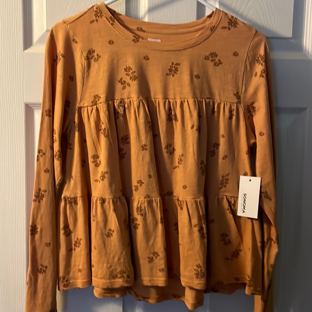 NWT Flowy Floral Top